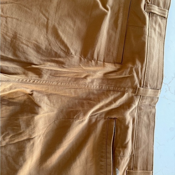 Eddie Bauer Nylon Zipper Pocket Flat Front Short / 35 - Picture 8 of 11